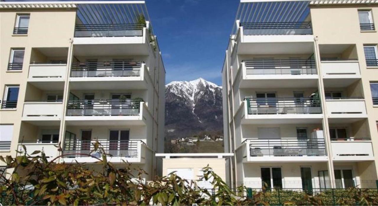 L Edelweiss Et Sa Piscine Apartment Albertville Bagian luar foto